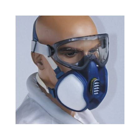 Mask-breathing apparatus for beekeeping treatments, KIT with